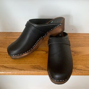 Lotta’s From Stockholm Classic Black Clogs